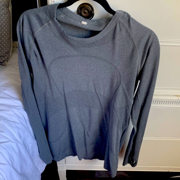 Bundle! 4 Lululemon long sleeve tops size 12 - Picture 1 of 4